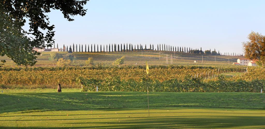 Golf Club Le Vigne Pernottamento Villafranca di Verona Exterior foto